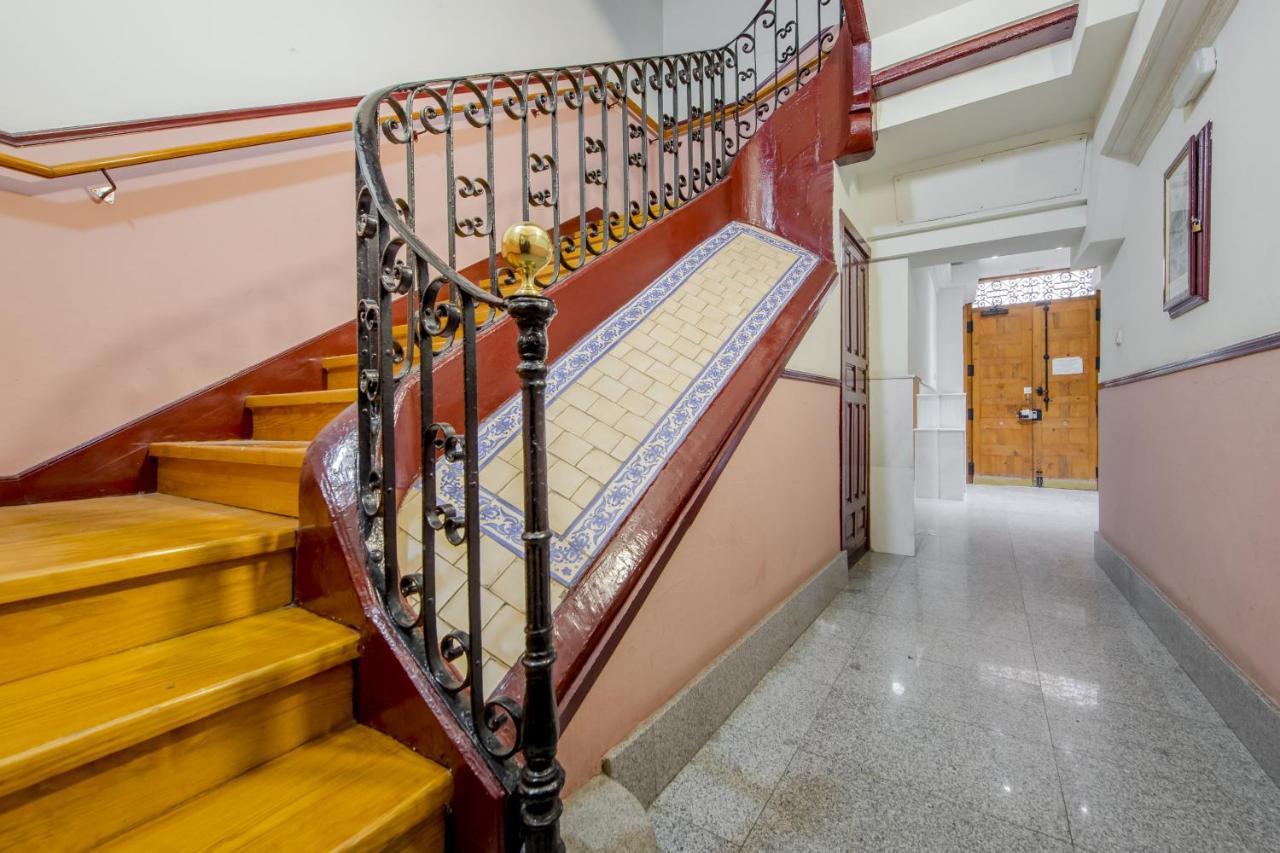 Nuevo Apt De 7 Pax En El Corazon De Malasana Madrid Buitenkant foto